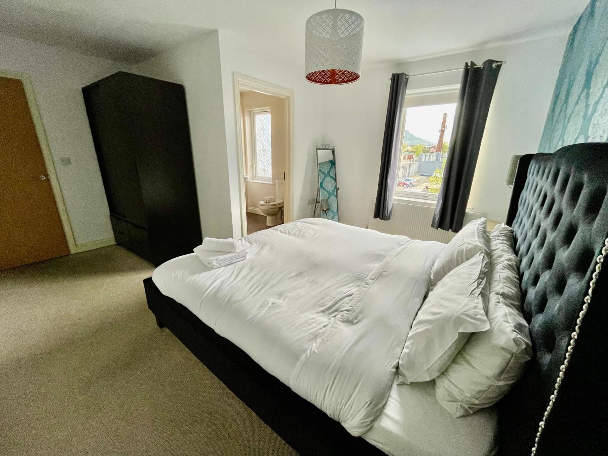 2 Bedroom City-Centre Apartment With Free Parking Belfast Exteriör bild